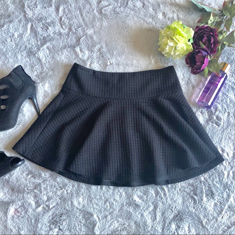 NWT black circle mini skirt, sz 8